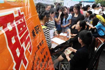 “梅花香自苦寒来”的校园-第1张图片-好推首码网
