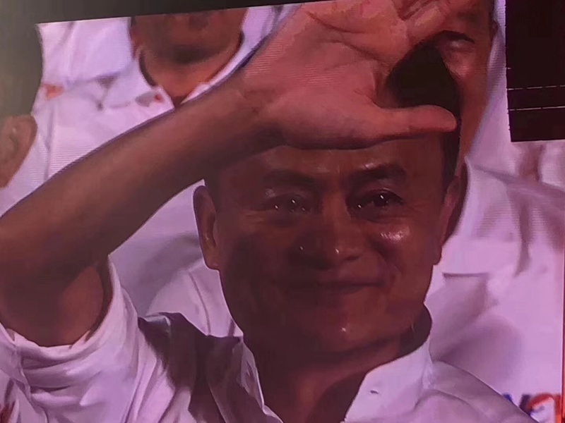 杭州人民要么逃离杭州，只能呆在家里不出来