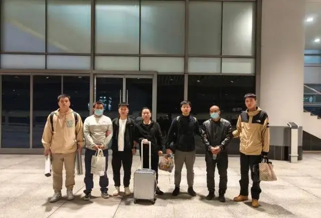 浙江温州破获首起侵犯网络作家版权案，临时工自学搭建盗版网站-第1张图片-好推首码网